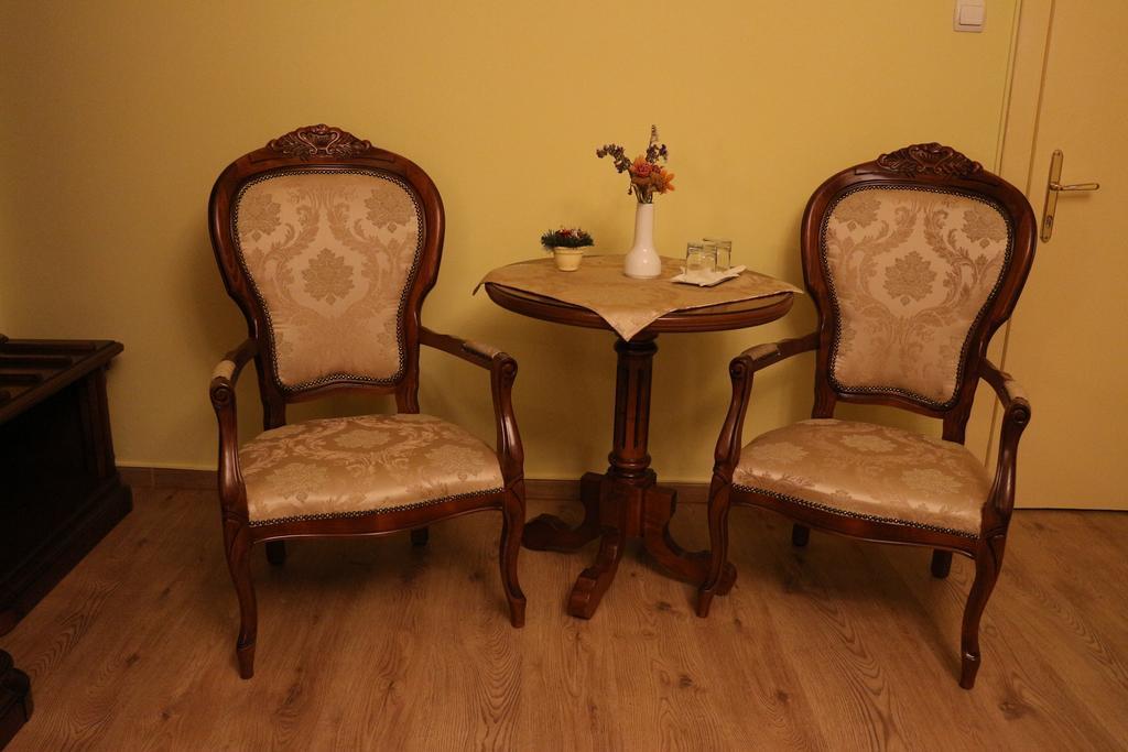 Hotel Astoria Satu Mare Bilik gambar