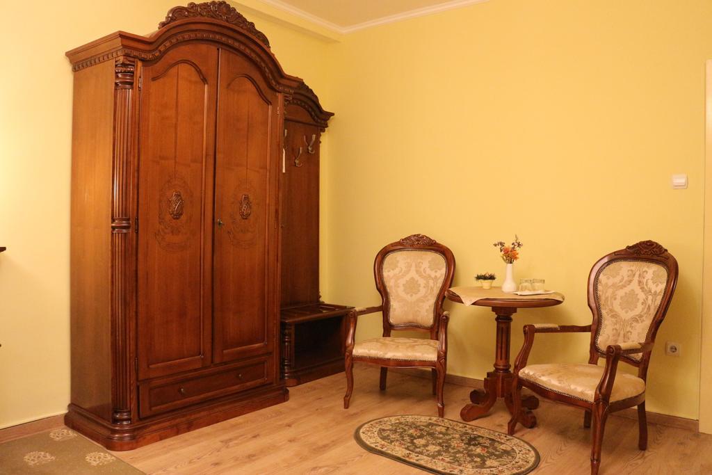 Hotel Astoria Satu Mare Bilik gambar