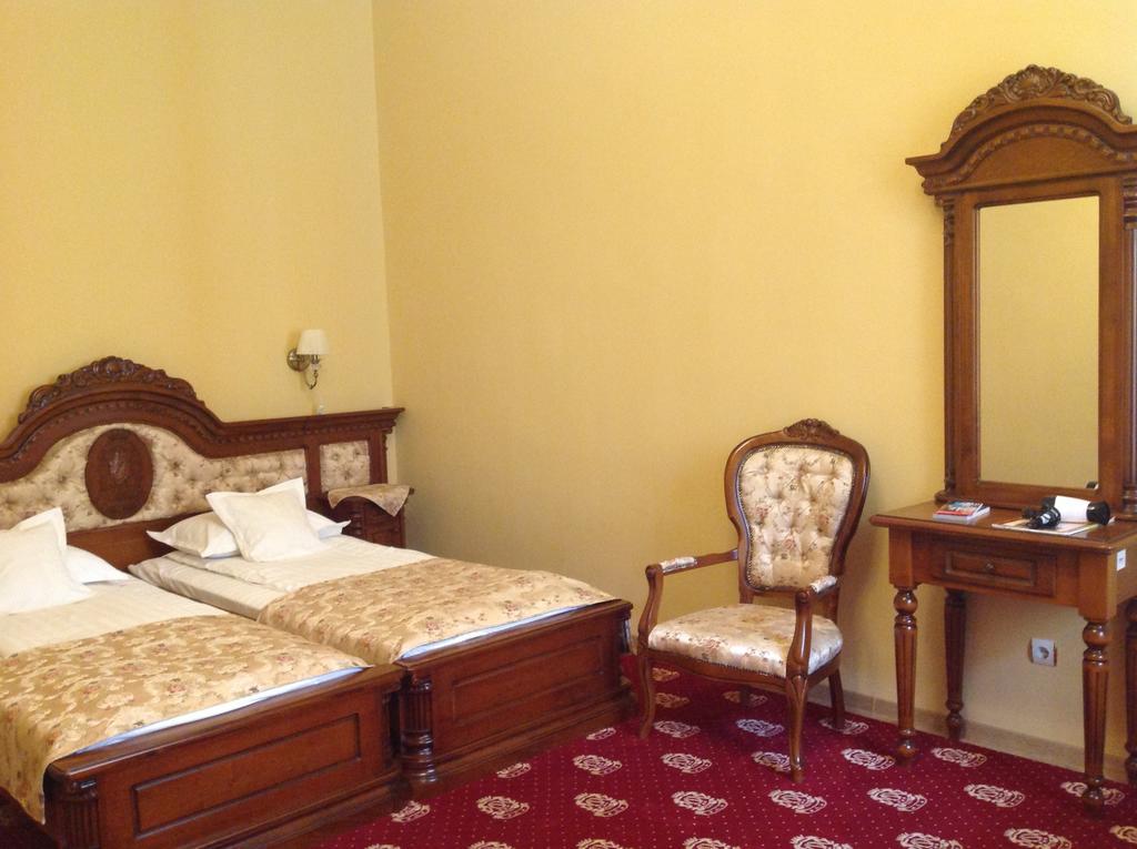 Hotel Astoria Satu Mare Luaran gambar