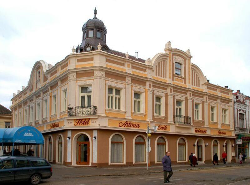 Hotel Astoria Satu Mare Luaran gambar