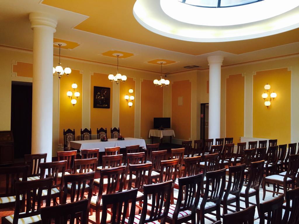 Hotel Astoria Satu Mare Luaran gambar