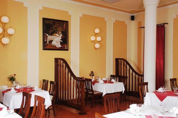 Hotel Astoria Satu Mare Luaran gambar