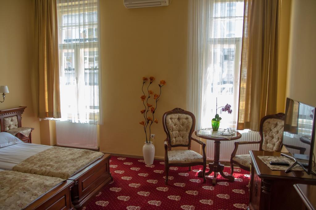 Hotel Astoria Satu Mare Luaran gambar