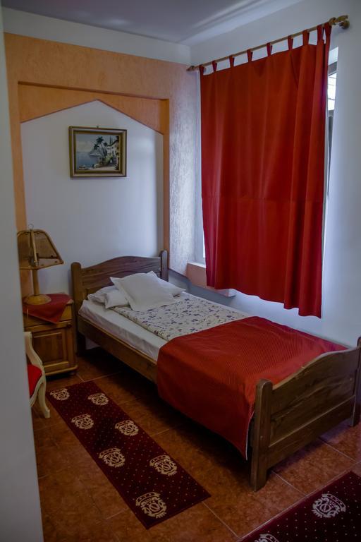 Hotel Astoria Satu Mare Luaran gambar