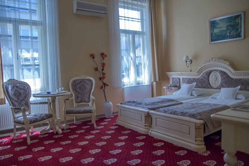 Hotel Astoria Satu Mare Luaran gambar